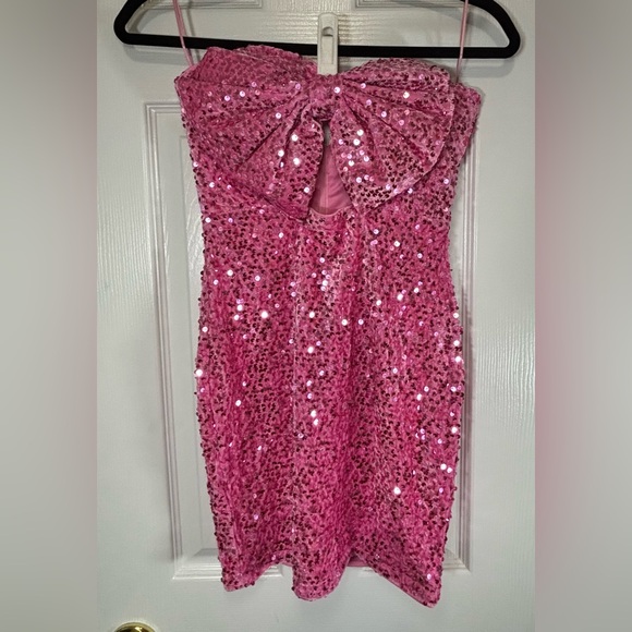 Faeriesty Dresses & Skirts - NWOT FAERIESTY SZ XS PINK Strapless Mini Sweetheart Neckline With Bow